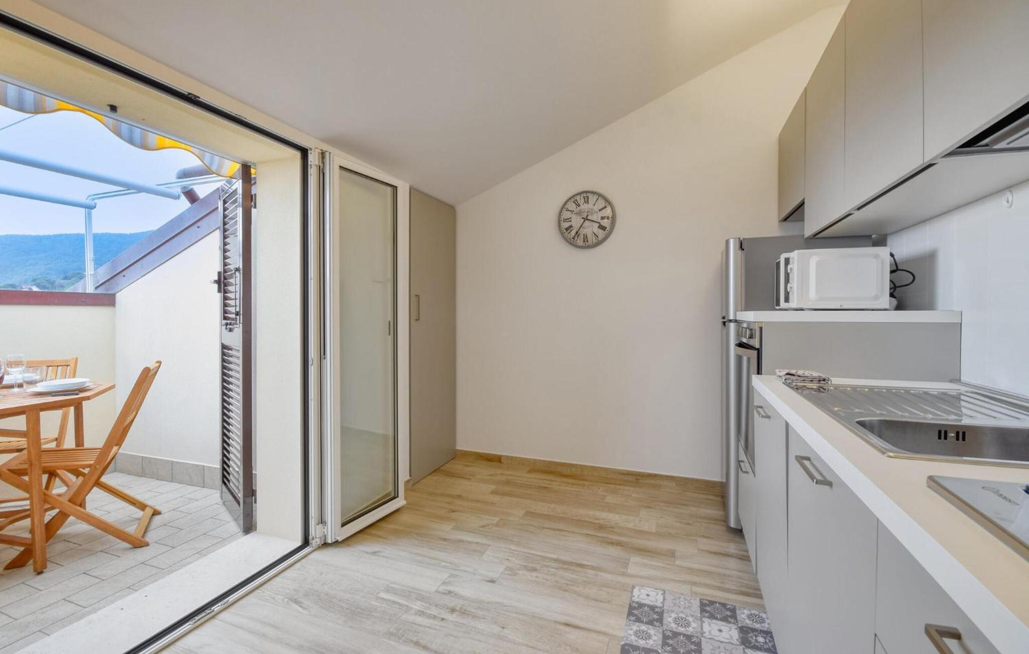 Beautiful Apartment In Moneglia With Kitchen Exterior photo
